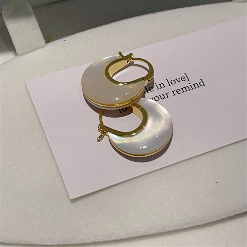 E0486 金色---小号 双面白贝2CM