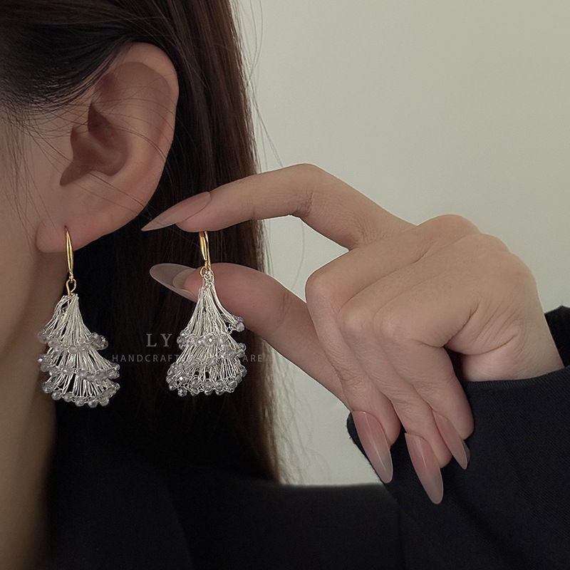 Gentle Fan-Shaped Crystal Tassel Earrings for Women Starry Sparkling Dreamy Earrings