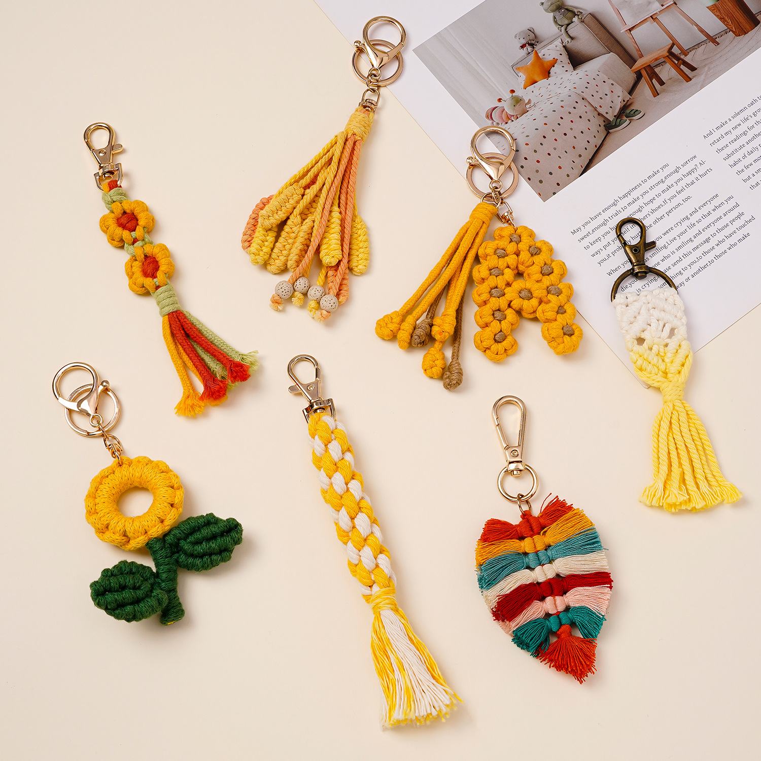 Bohemian Style Bag Pendant Ethnic Leaf Tassel Small Pendant Keychain Plush Pendant
