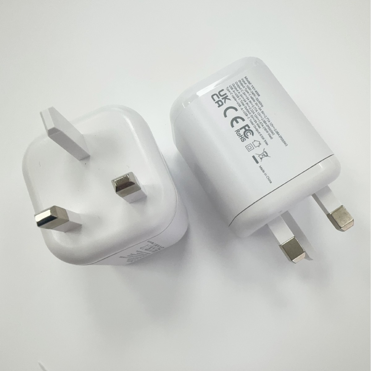 New 65W UK Standard Retractable Cable A+C Phone Charger with Cable Adapter US EU Standard