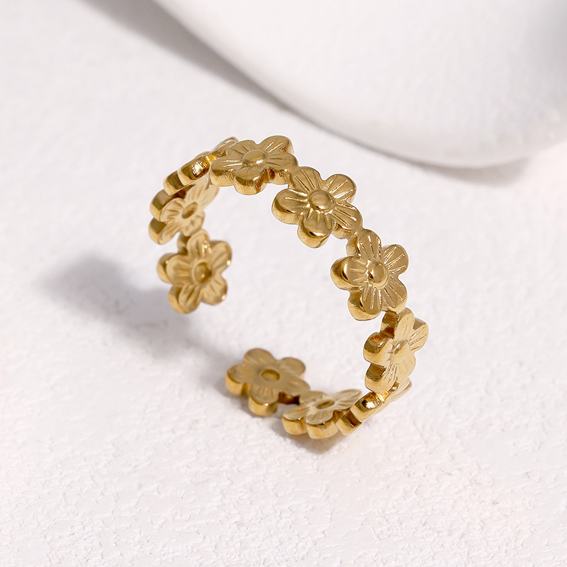 Full row daisy stainless steel open ring 18K gold-plated fresh youthful adjustable ring