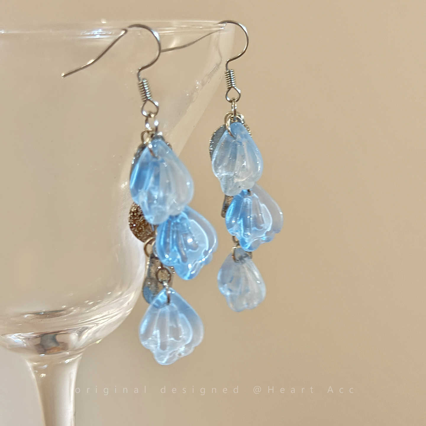 Cool Sense Gradient Blue Petal Shell Earrings Summer New Vacation Style Travel Photo Ear Accessories