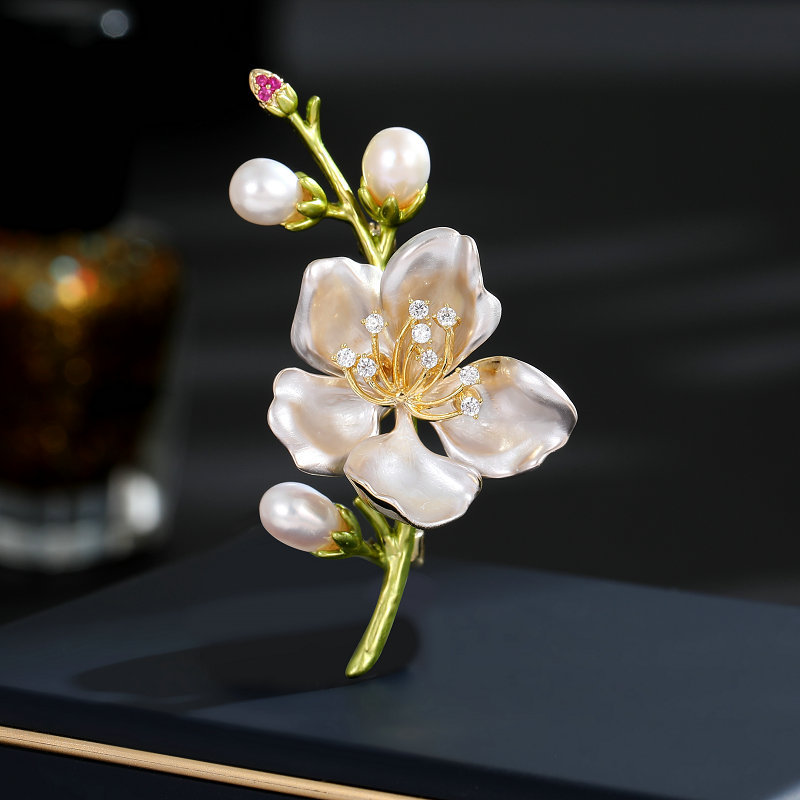 Elegant Chinese Style Dress Cheongsam Brooch Freshwater Pearl Multi-Purpose Anti-Exposure Magnolia Brooch