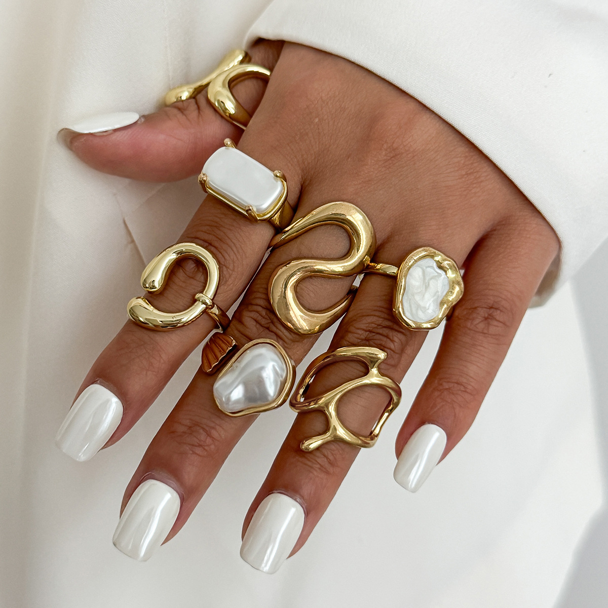 Irregular metal smooth ring for women Baroque faux pearl knuckle ring
