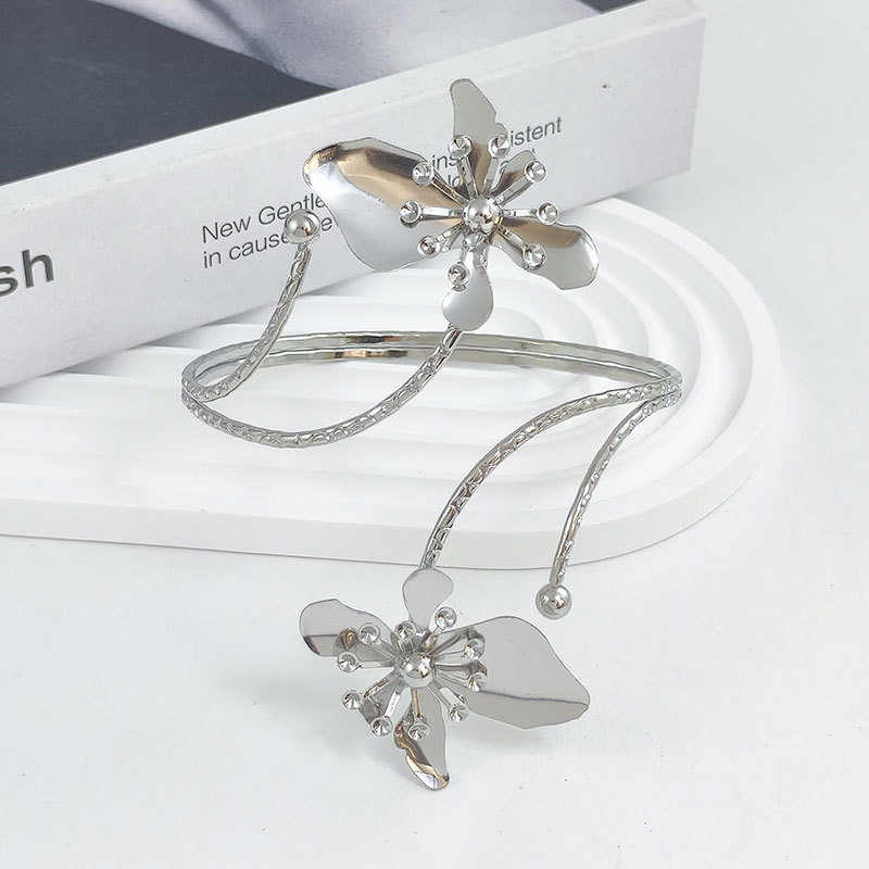 Metal flower open adjustable arm ring bracelet exaggerated geometric arm ring bracelet