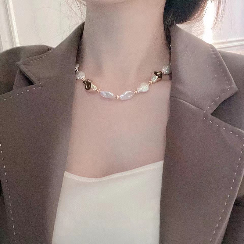 Natural irregular baroque collarbone chain niche freshwater pearl necklace women new