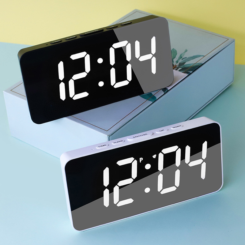 Auto-correcting LED digital Japanese radio-controlled clock, electronic perpetual calendar, snooze alarm, German radio-controlled