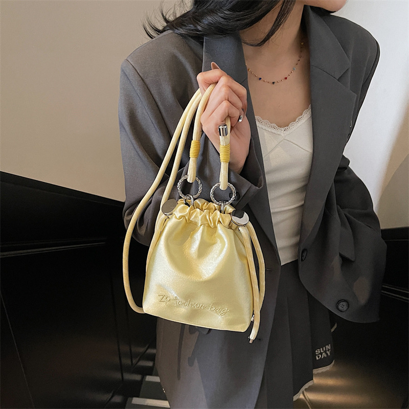 Embroidered Bucket Small Cloth Bag Women 2024 New Simple Contrast Color Outing Walking Shoulder Crossbody Phone Bag