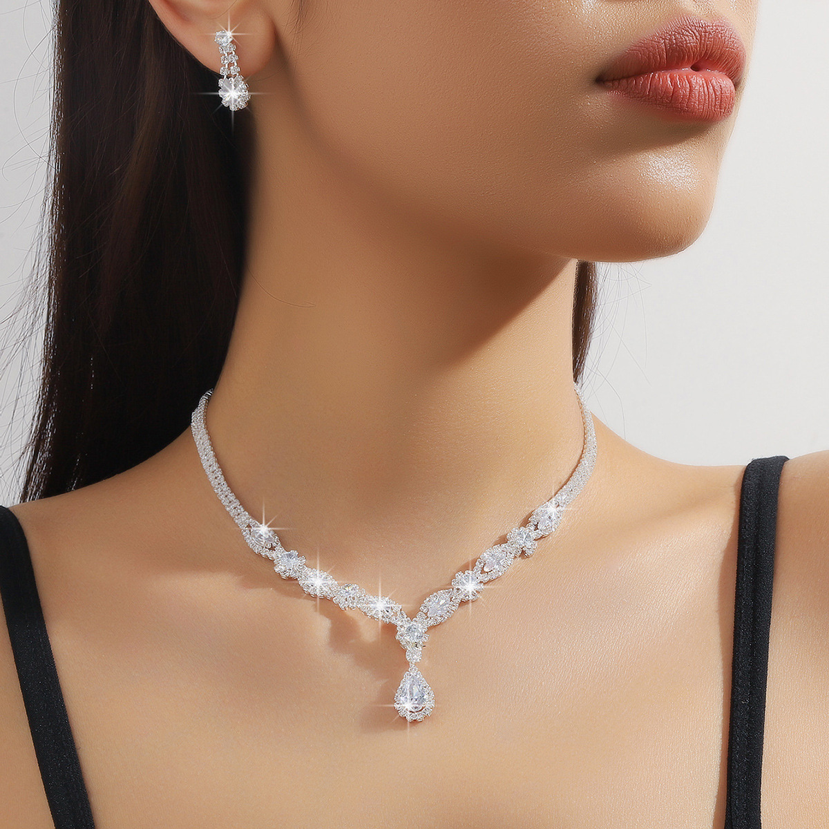 Jewelry Set Simple Wedding Dress Shiny Rhinestone Necklace Earrings Bracelet Ring Four-Piece