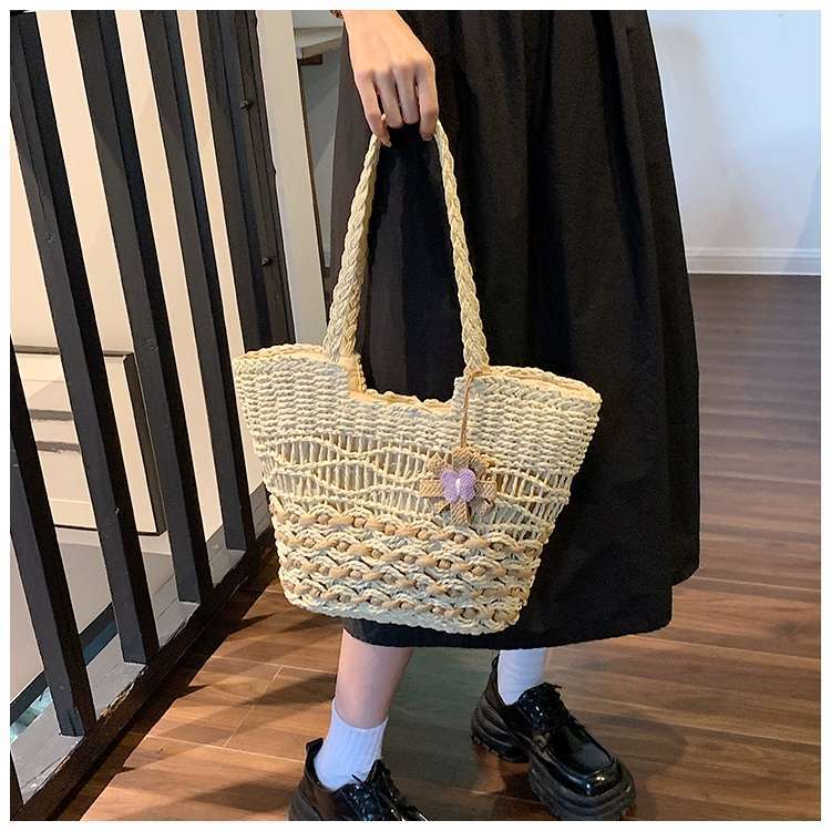 Summer Hollow Straw Bag Women's Handwoven Bag Large Capacity Single Shoulder Tote Bag Beach Vacation Beach Bag Straw Bag