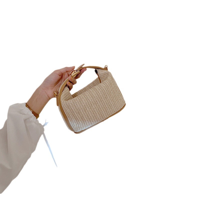 2026 Summer New Woven Straw Handbag Casual Vacation Handheld Bag Single Shoulder Crossbody Bag