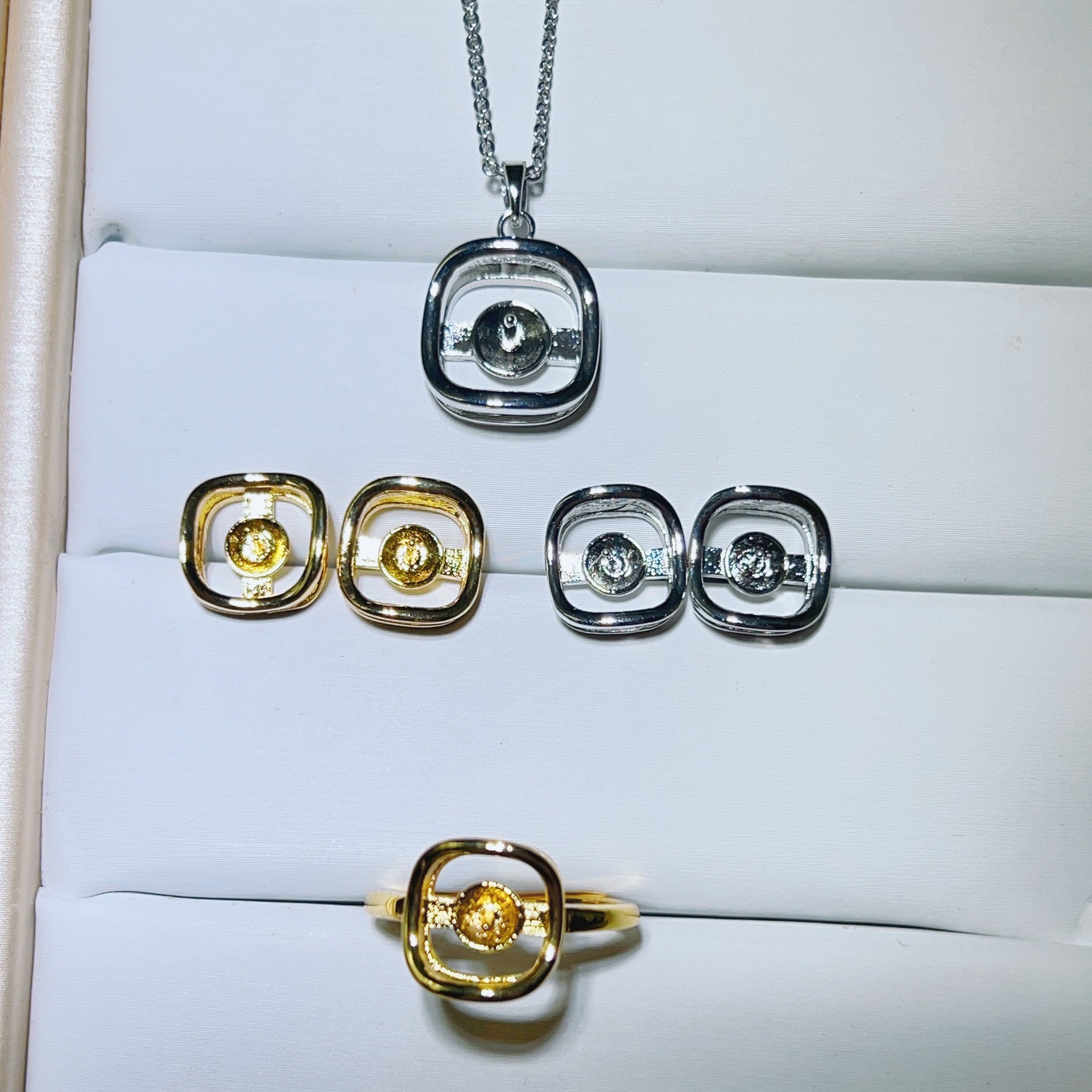 金色一套(不含珠不含链） · P4013光面四方