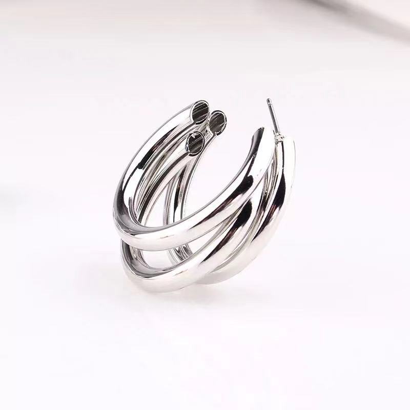 Titanium steel multi-layer C-shaped hoop earrings gold stainless steel ear clips geometric circle earrings
