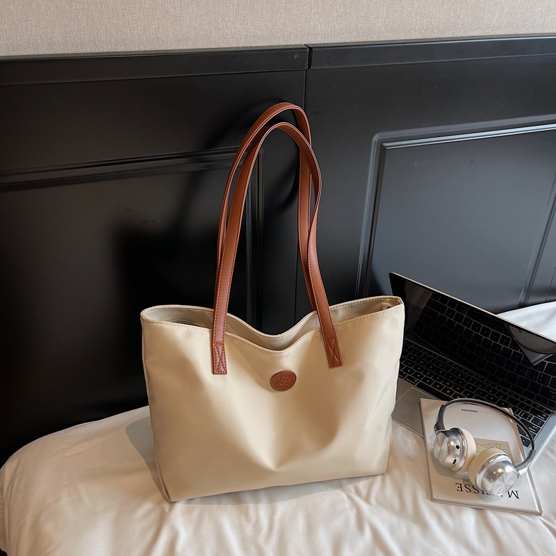 2026 Sense Oxford Cloth Bag Women Solid Color Large Capacity Tote Bag Niche Commute Shoulder Bag