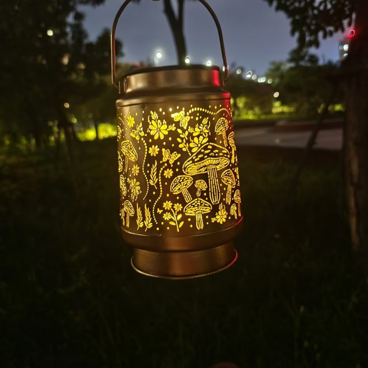Solar Outdoor Courtyard Light Horse Lamp Animal Crack Hollow Pattern Courtyard Garden Craft