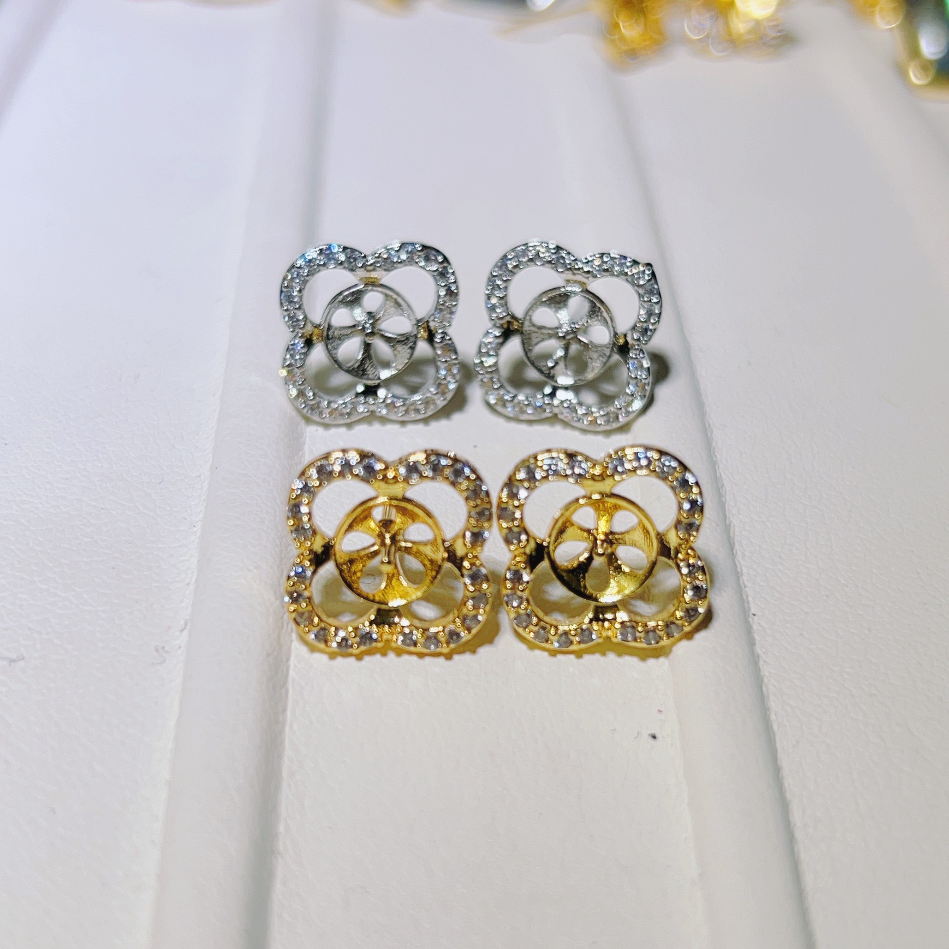 金色托（不含珠） · P1423四叶草（7.5-8mm）
