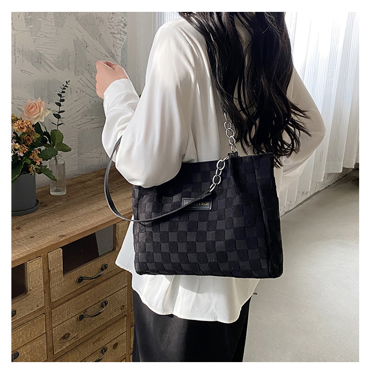 2026 New Large Capacity Single Shoulder Bag for Women Underarm Tote Bag Casual Handheld Commuter Bag