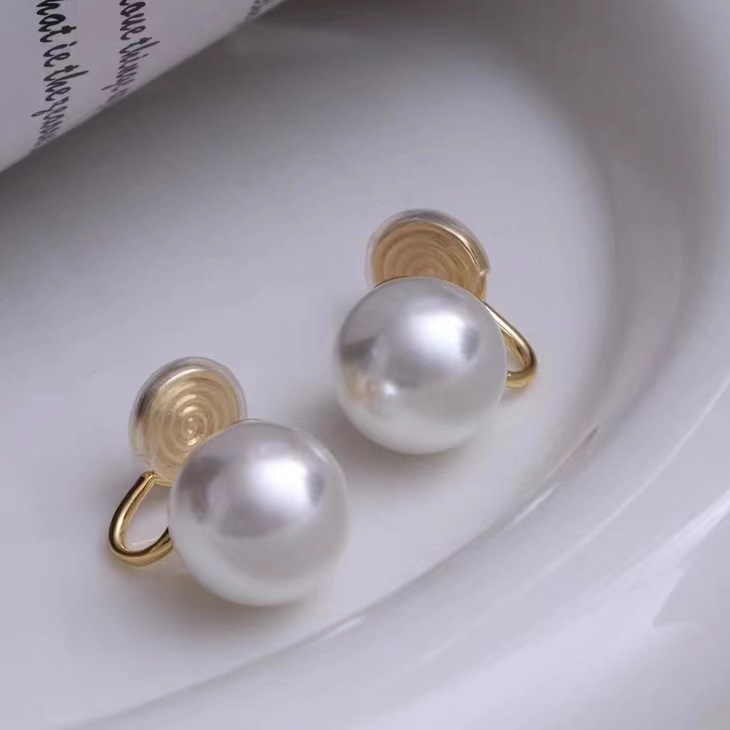 Yuanyou fever Shijia strong light single round perfect simple pearl earring earrings women