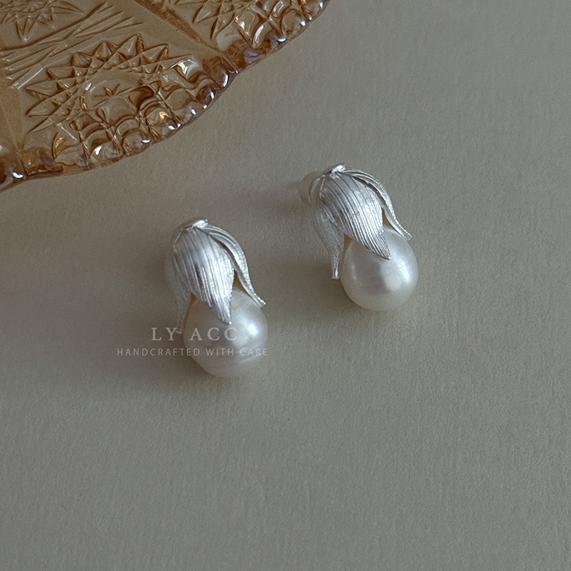 Exquisite Natural Baroque Pearl Earrings Ear Cuff Elegant Daily Earrings