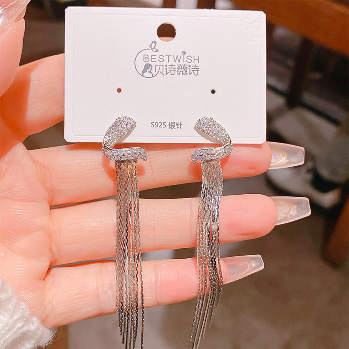 [Tassel 1] Exquisite super fairy face-slimming long zircon earrings, silver needle earring accessories