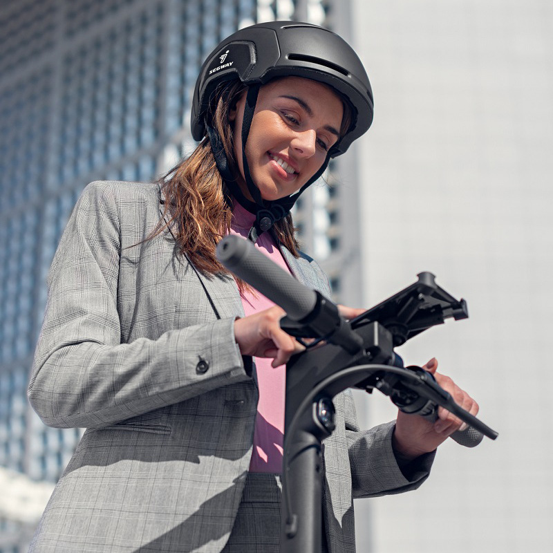 Motorcycle phone navigation mount 360-degree rotating electric bike phone mount plastic bicycle phone mount