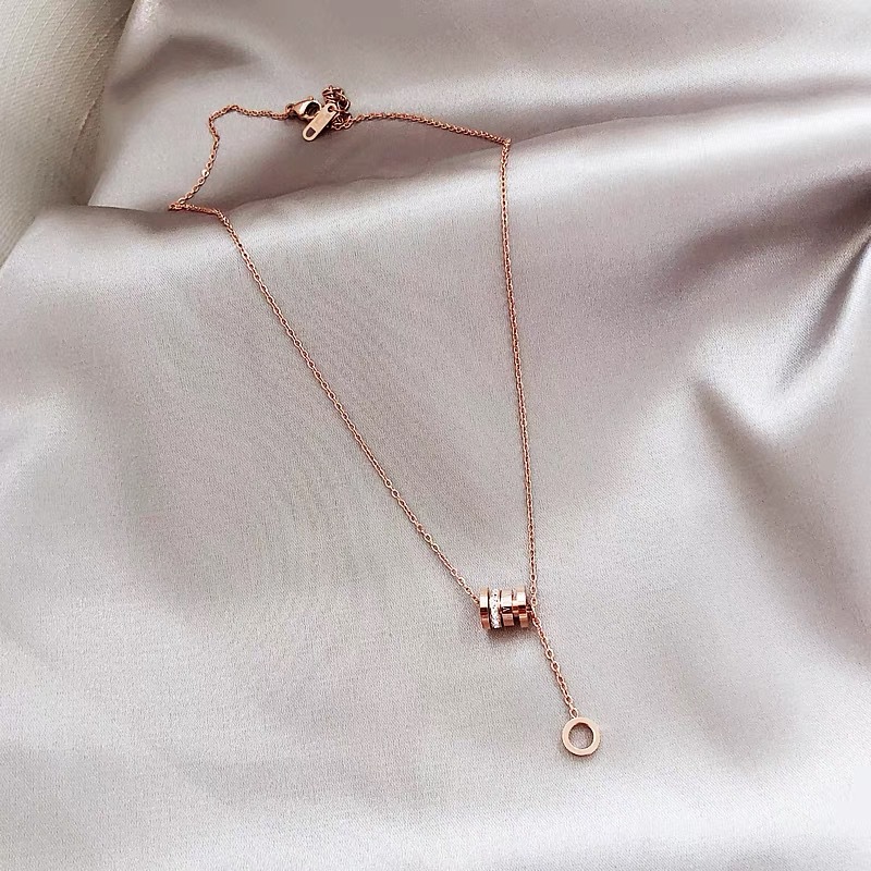 Gold Brick Titanium Steel Necklace for Women Sense Necklace Gold Collarbone Chain 2026 New
