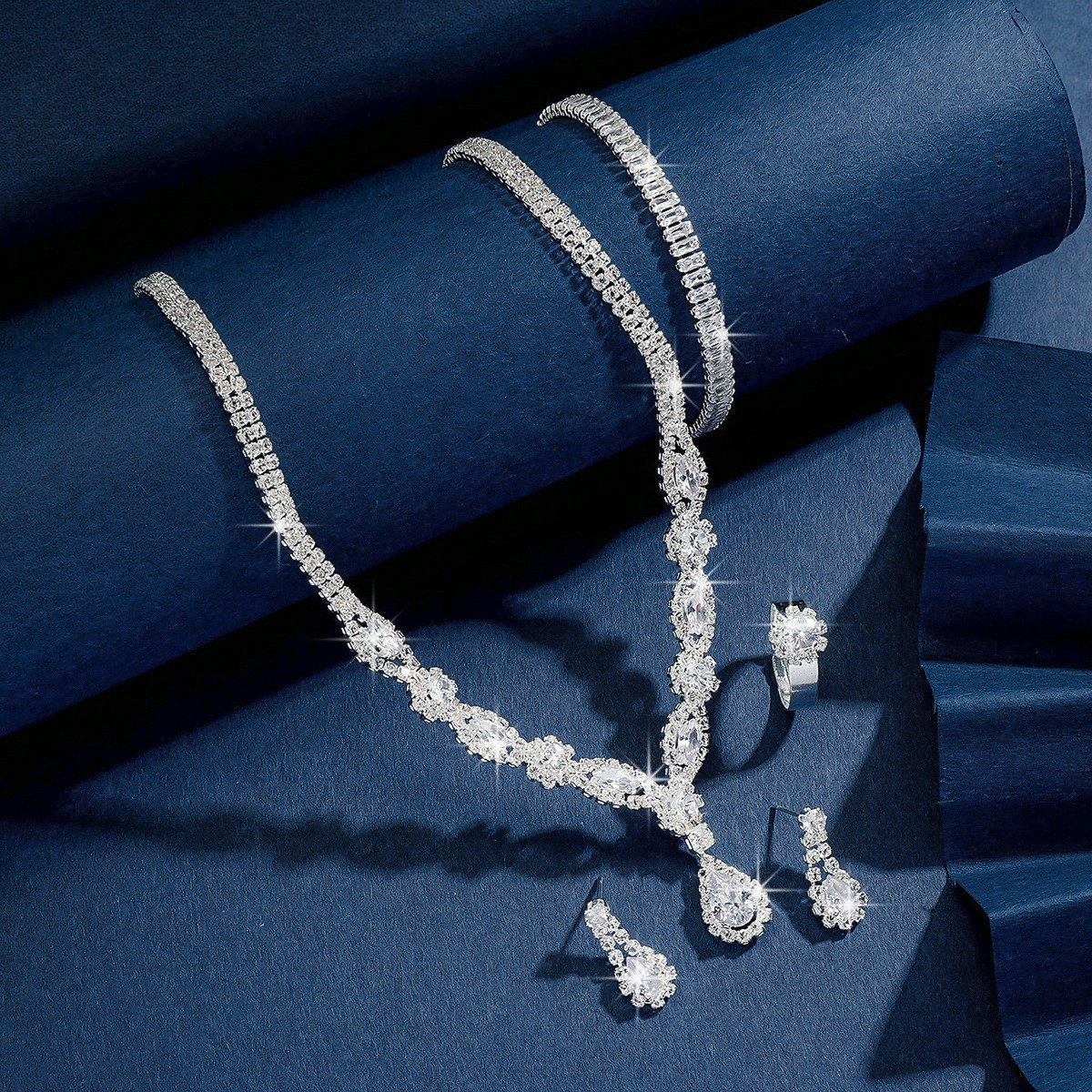 Jewelry Set Simple Wedding Dress Shiny Rhinestone Necklace Earrings Bracelet Ring Four-Piece