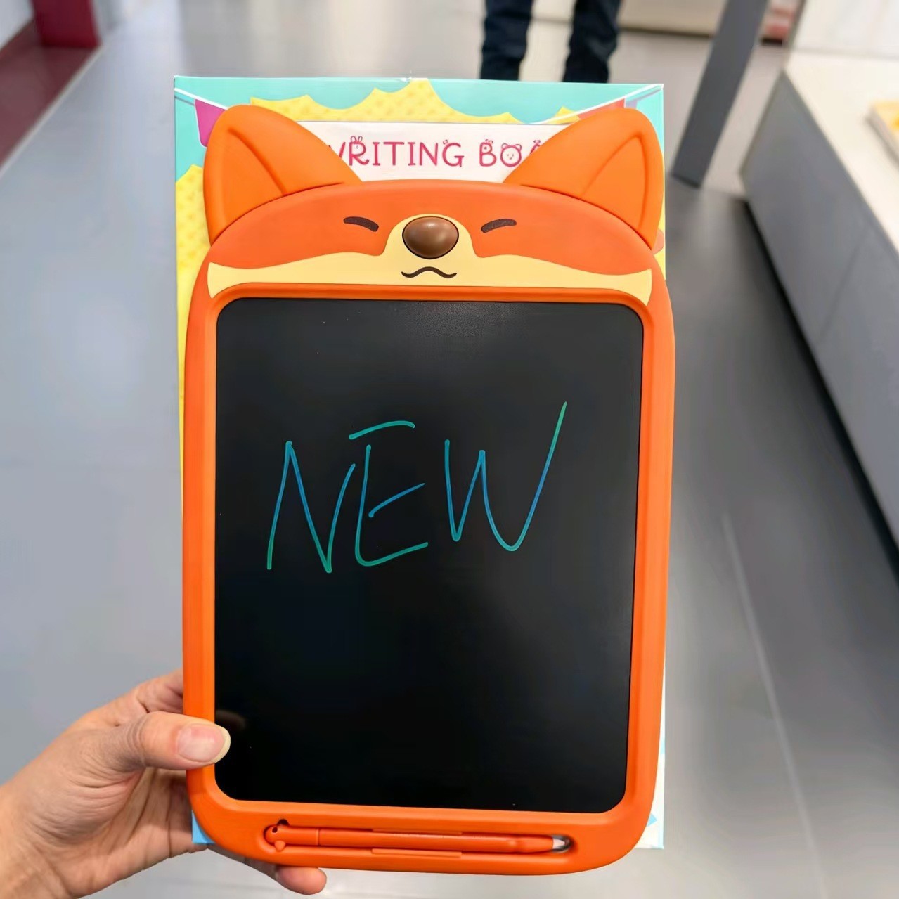 2026 new 10-inch children's graffiti writing board color large drawing board electronic hand-painted board hard card sleeve