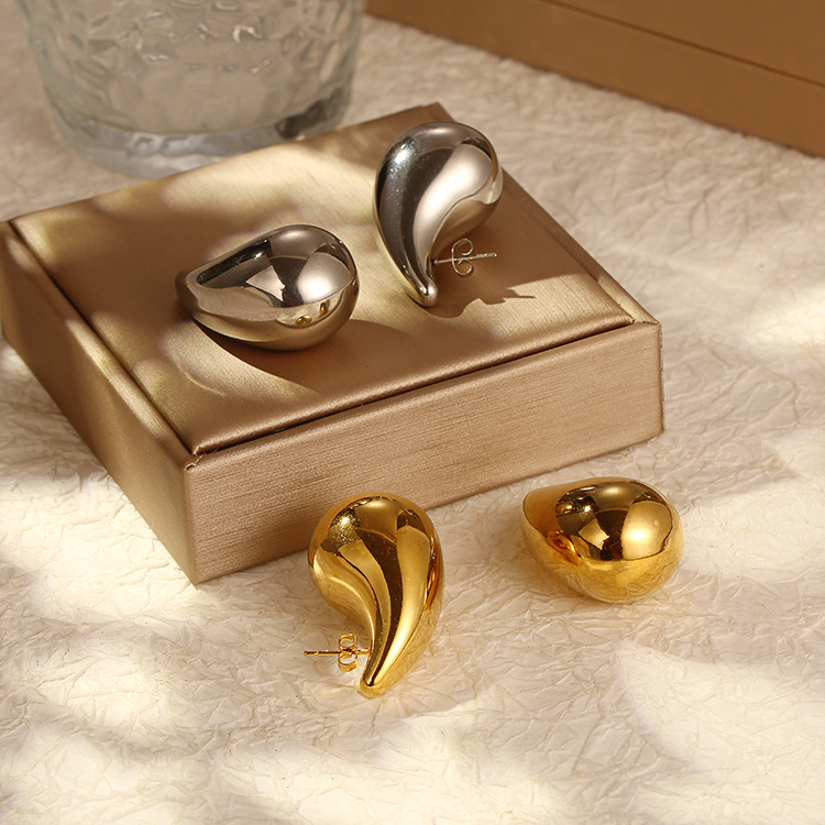 Exclusive oversized teardrop hollow earrings, women's teardrop stainless steel stud earrings, plated 18K ear accessories