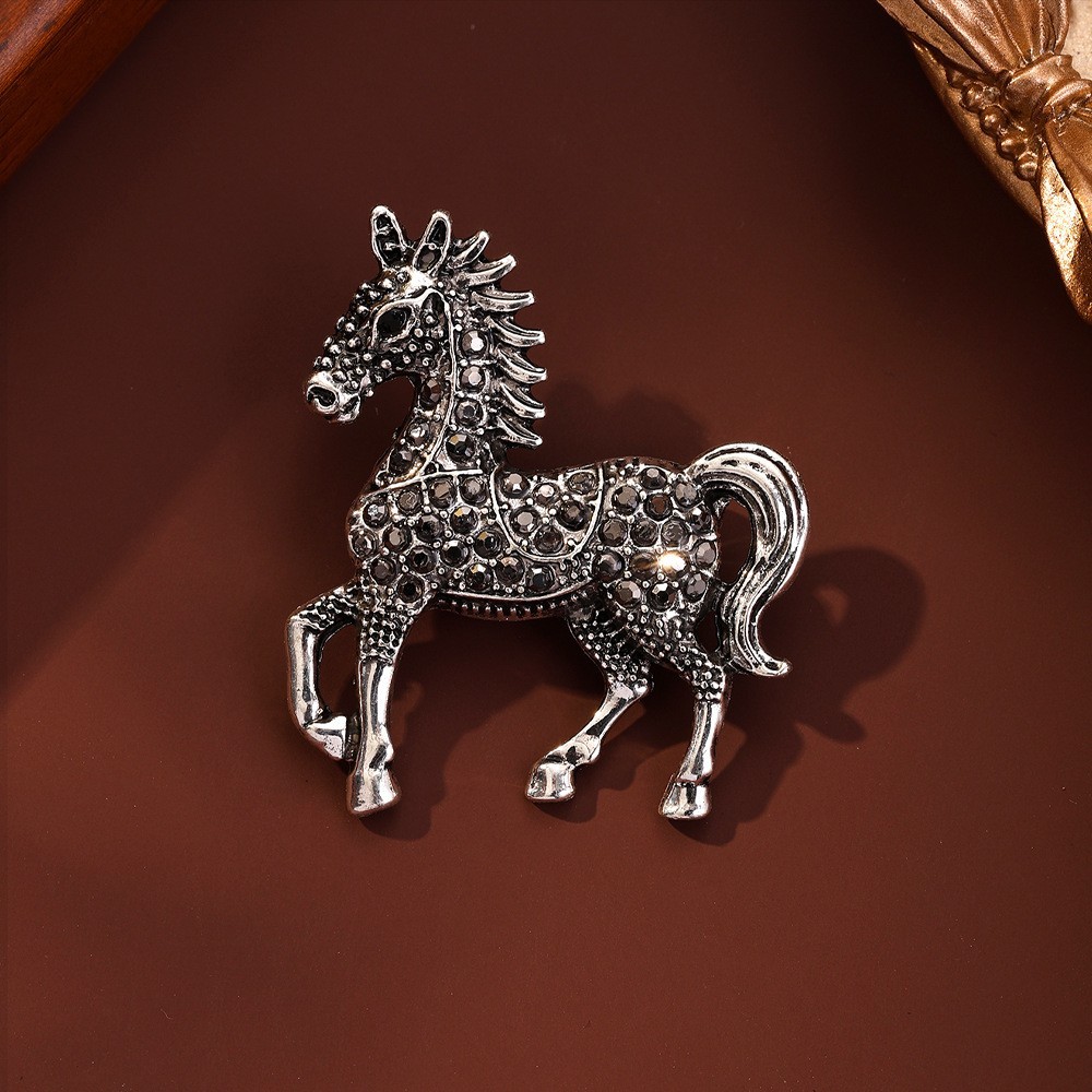 Mythical Pegasus Brooch Horse Year Corsage Imitation Enamel Animal Sky Horse Men's Pin