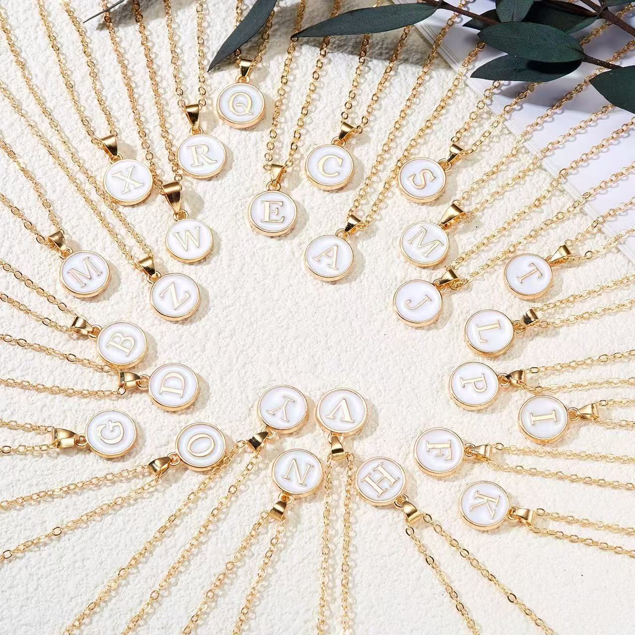 Geometric 26-letter necklace simple 26-letter necklace alloy pendant necklace