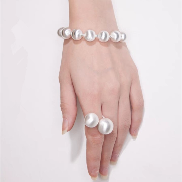 Heavy-duty brushed chain necklace for women bead bracelet matte bracelet sweater chain
