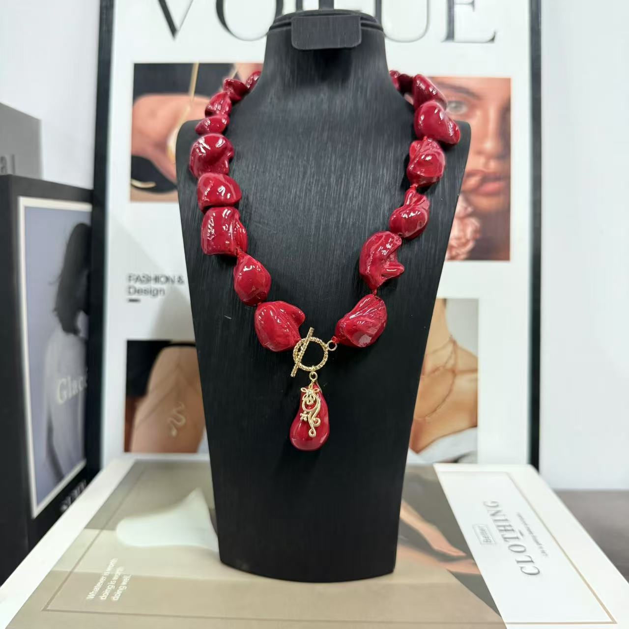 New Iridescent Baroque Pearl Necklace for Women, Colorful Irregular Glass Bead Necklace