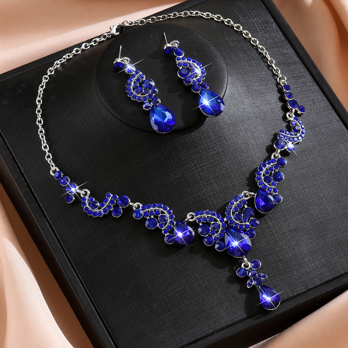 Alloy Rhinestone Set Necklace Earrings Two-Piece Wedding Jewelry Set for Women
