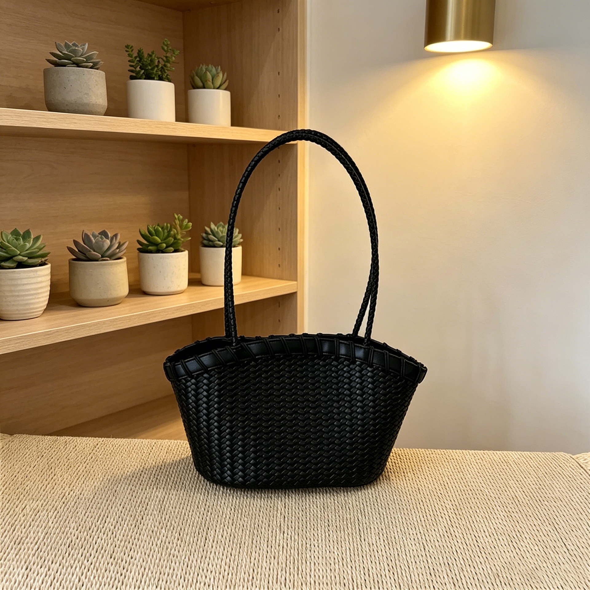 Spring/Summer New Vacation Woven Women Bag Handheld Basket Single Shoulder Shell-Shaped Tote Bag Woven Bag