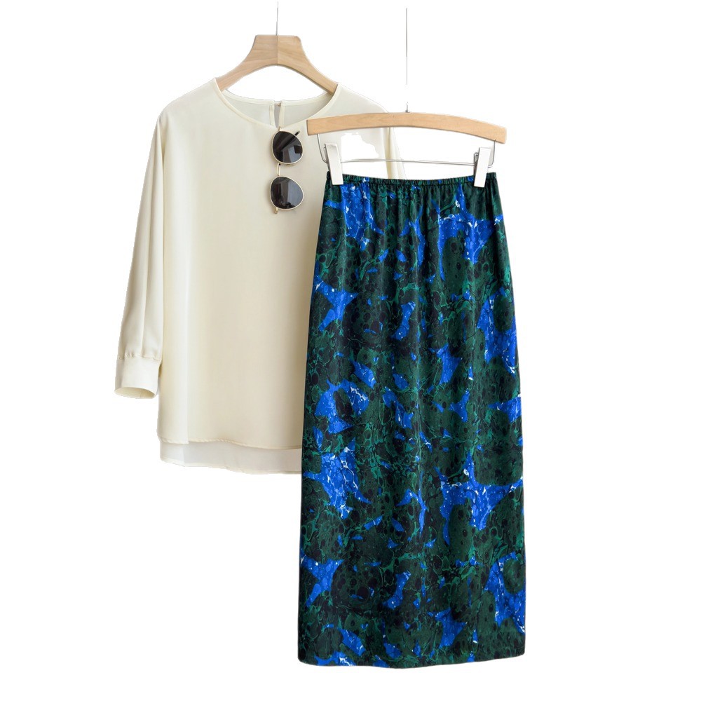 Vacation style printed silk half skirt women summer elastic waist slit ombre midi straight