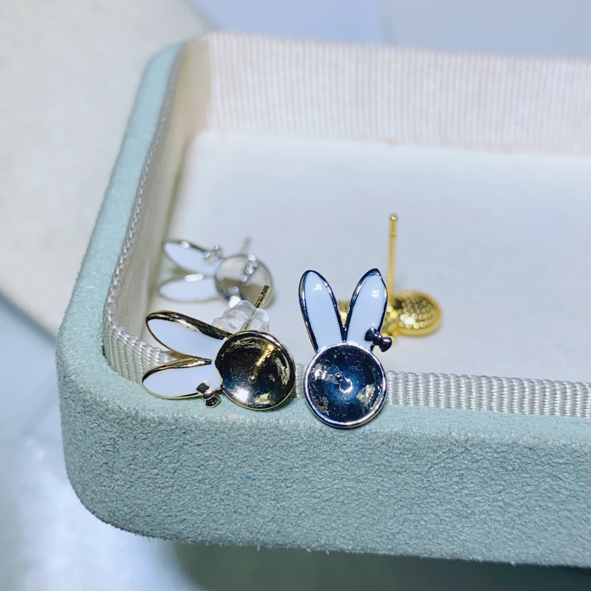 金色托（不含珠） · P1473  滴油兔子（8-8.5mm）