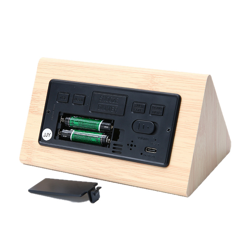 Japanese radio-controlled automatic time correction temperature and humidity alarm clock, German radio-controlled clock, smart night-light digital clock
