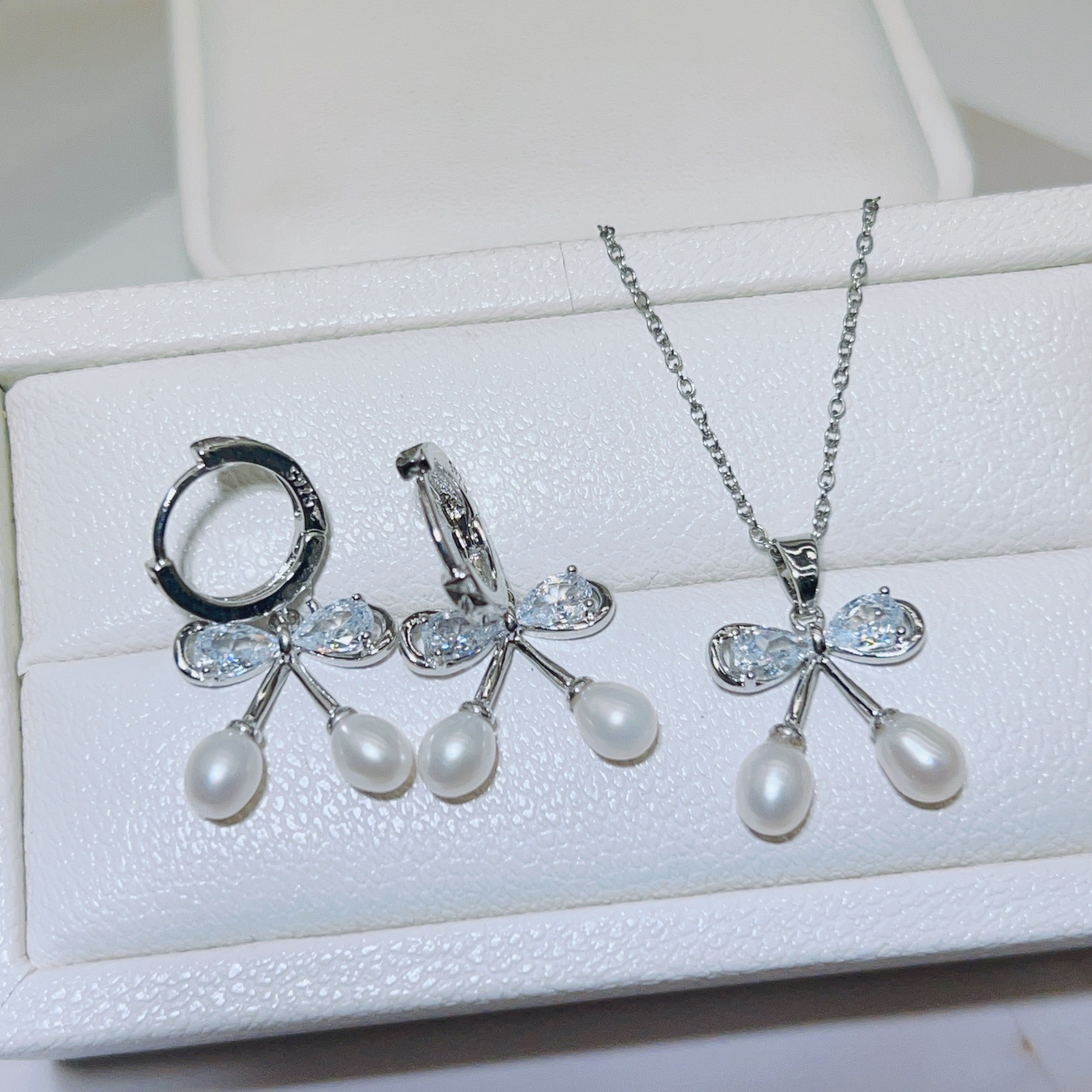 DIY Pearl Accessories Silver Needle 18K Gold-Plated Micro-Set Zircon Swan Earrings Empty Mount Earrings Pearl Accessories