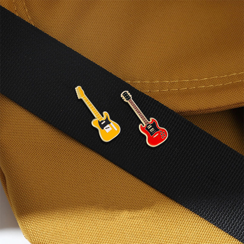 New Electric Guitar Brooch Musical Instrument Violin Pin Student Gift Cartoon Badge Clothing Accessory