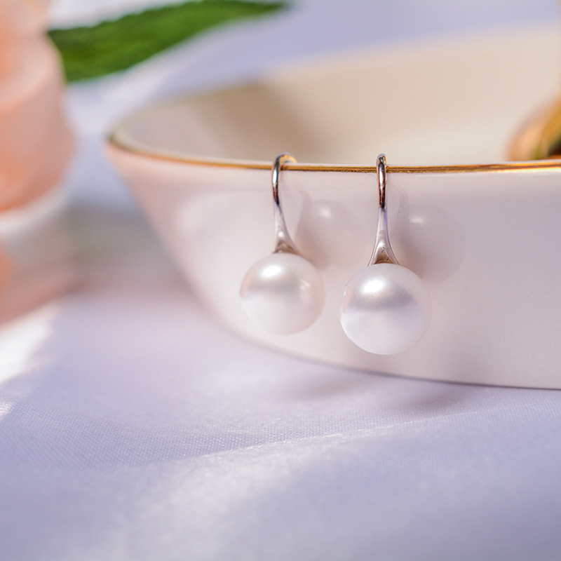 S925 Sterling Silver Natural Freshwater Pearl Earrings Women Summer Niche Earrings High Heel Ear Hooks