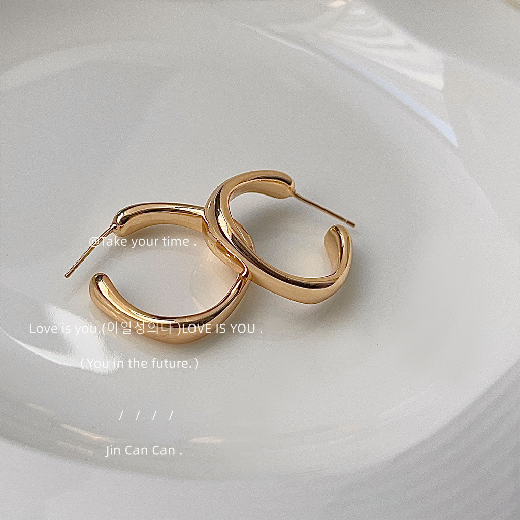 Minimalist geometric plain circle earrings simple metallic shiny earrings for women
