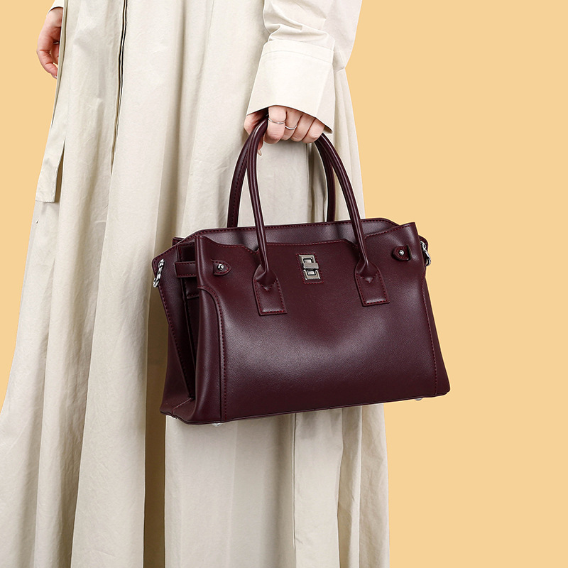 Textured Handbag Women's 2026 New Commuter Women's Bag Middle-aged Lady Mother Bag Large Bag Bags