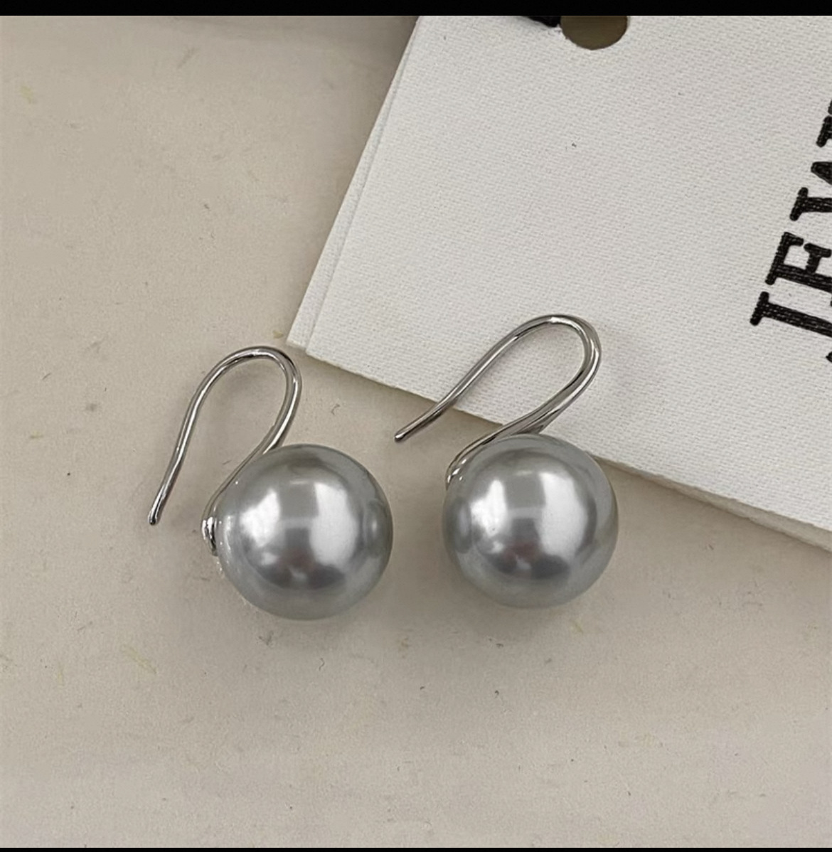 银色1409灰色贝珠圆珠（12MM）不可刮皮