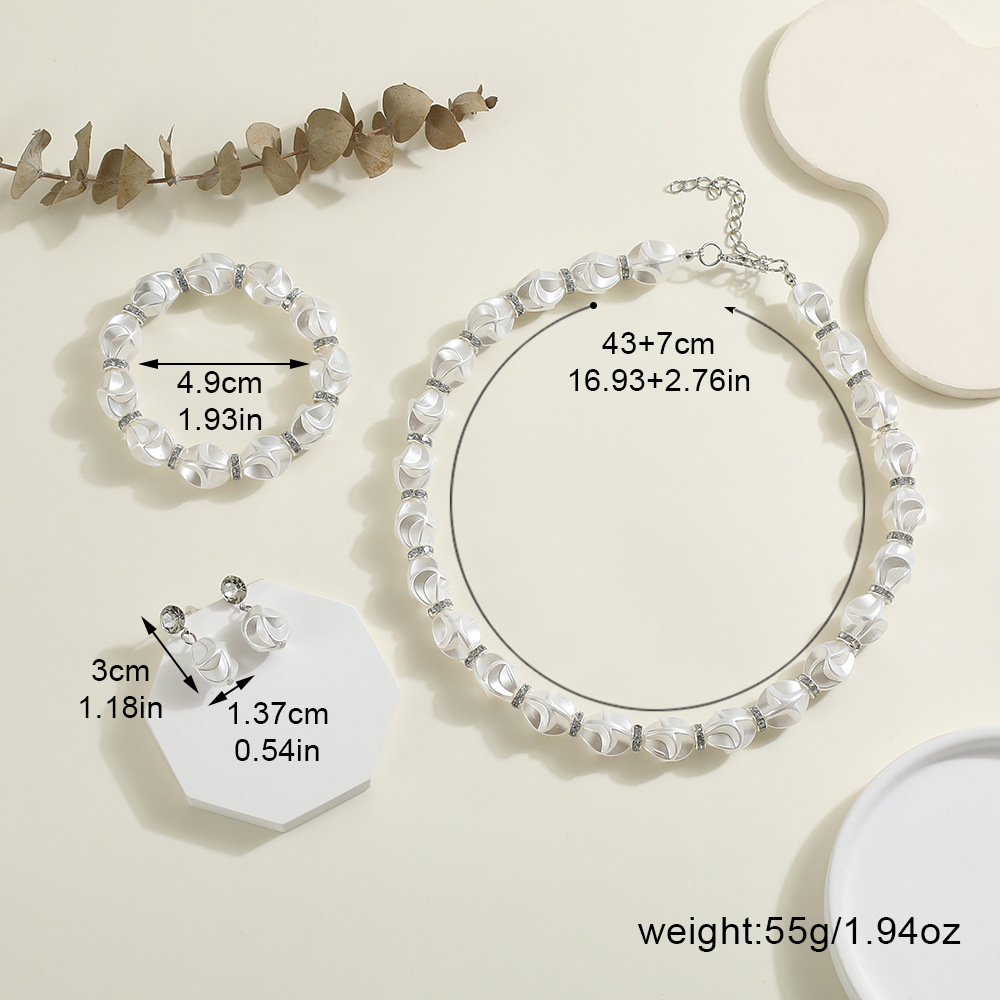 Elegant Baroque Irregular Large Pearl Necklace Set Niche