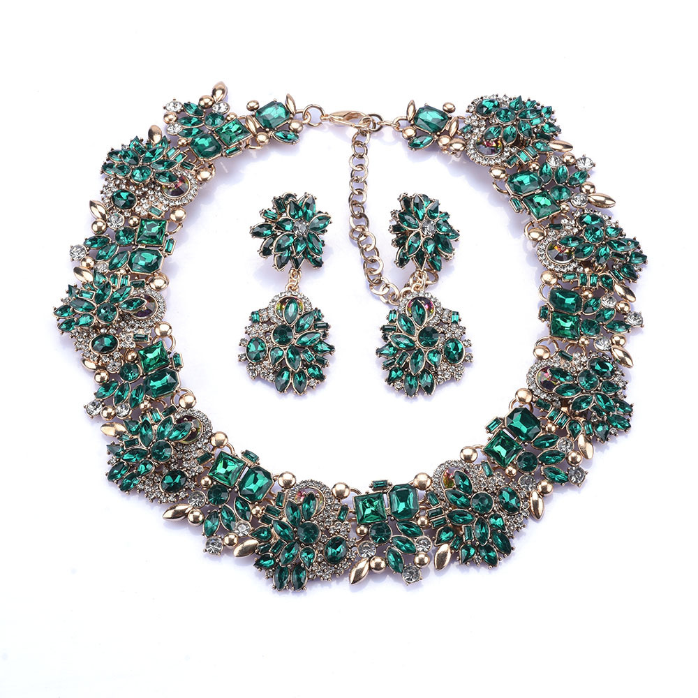 Green sweet collar women's necklace earring set