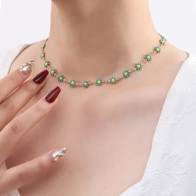 Rongshang Colorful Little Daisy Necklace for Women Flower Clavicle Chain Bohemian Style Chrysanthemum Necklace Accessory
