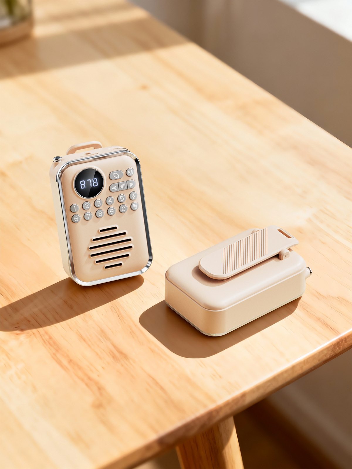 P70 New Radio Wireless Bluetooth Speaker Portable Small Card Slot Walkman Singing Opera
