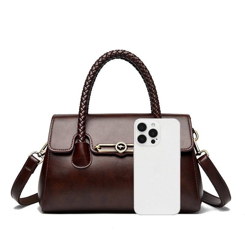 Counter Handbag 2025 New Large Capacity Shoulder Handbag Simple Women's Middle-aged Mother Bag